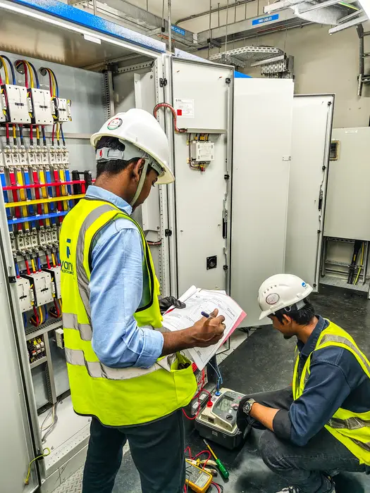 Ryan Vinz engineering team on-site in the UAE