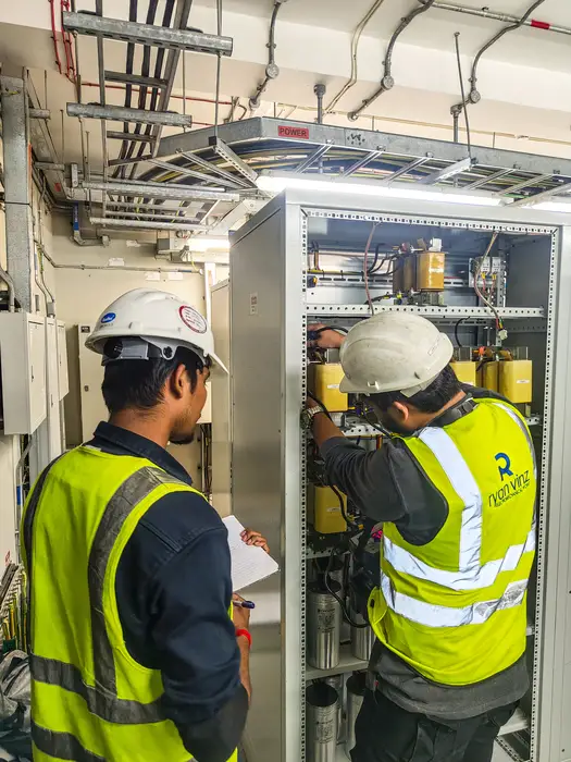 Ryan Vinz engineering team on-site in the UAE